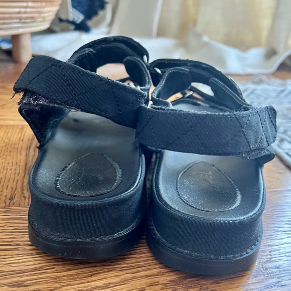 Chanel dad sandals - Picture 3 of 11